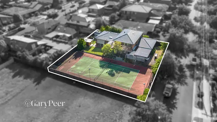 4 Longstaff Street, Carnegie VIC 3163