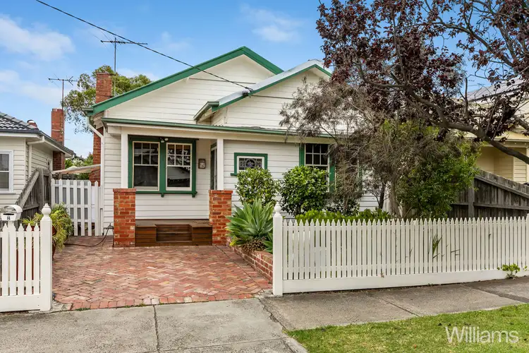 8 Ford Street, Newport VIC 3015