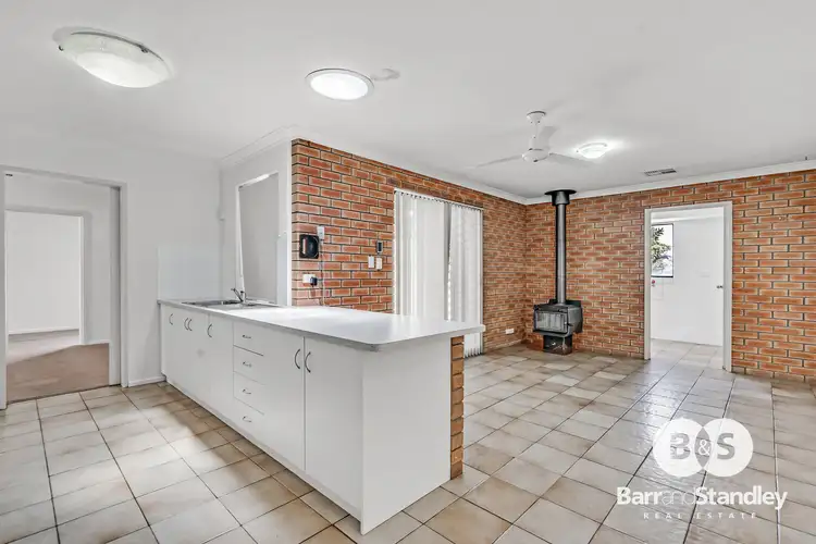 Sixth view of Homely house listing, 2 Stallard Court, Australind WA 6233