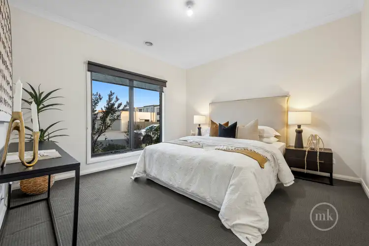 Second view of Homely house listing, 5 Lauradan Way, Wollert VIC 3750