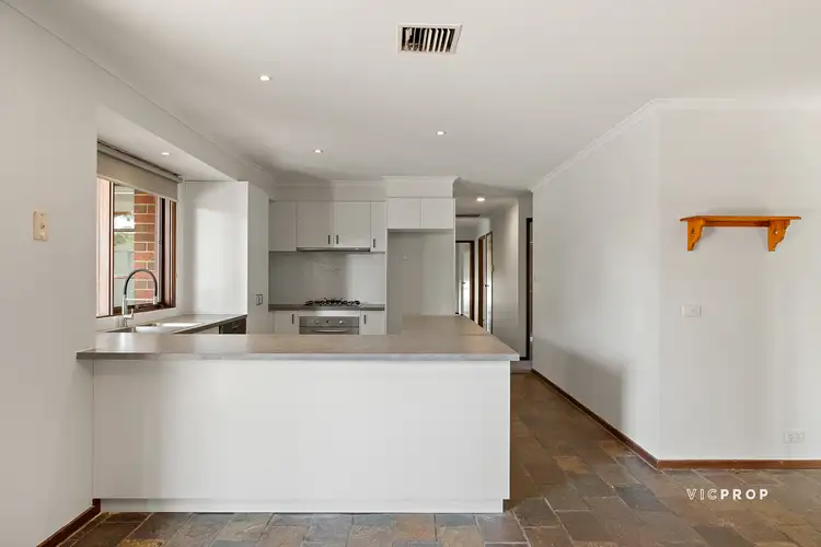 Fourth view of Homely house listing, 6 Greendale Court, Narre Warren VIC 3805