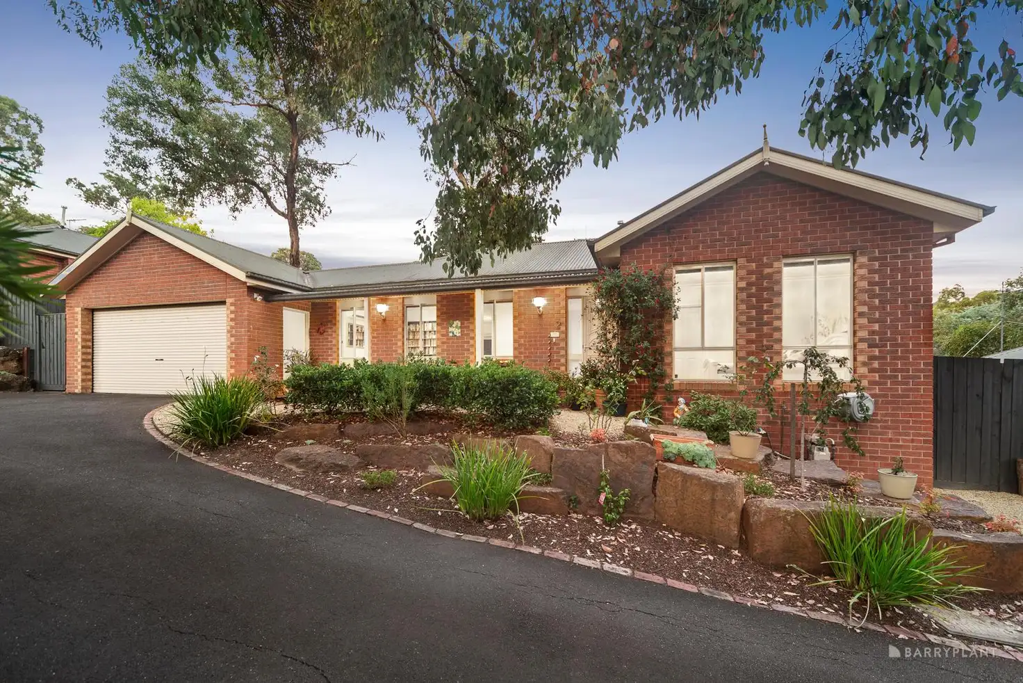 Main view of Homely unit listing, 2/187 St Helena Road, Greensborough VIC 3088