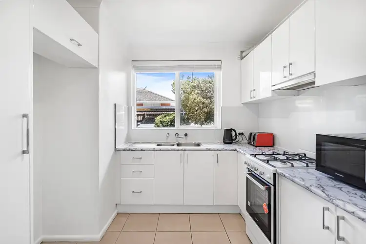 Fifth view of Homely apartment listing, 2/8 Waratah Avenue, Glen Huntly VIC 3163
