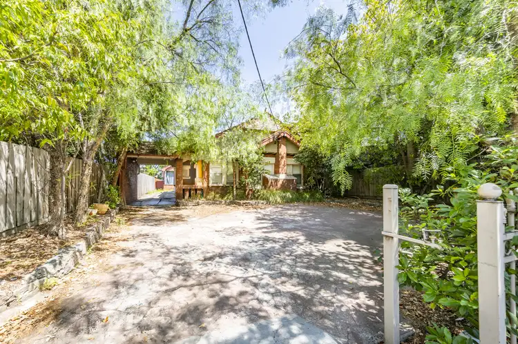 77 Ballarat Road