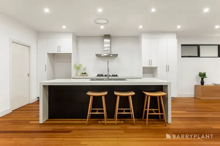 Sixth view of Homely house listing, 2 Collocott Street, Mordialloc VIC 3195