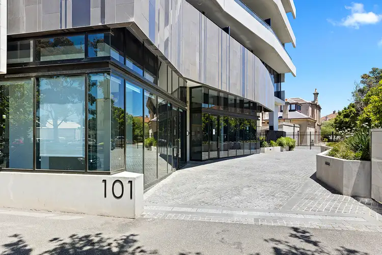 702/101 St Kilda Road, St Kilda VIC 3182