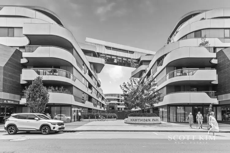 708 Burwood Road