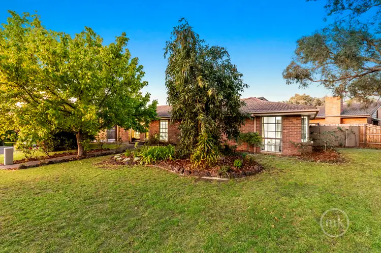 18 Parry Road, Eltham North VIC 3095