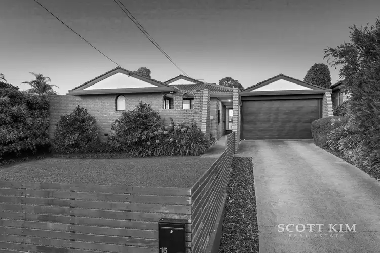 15 Bruford Avenue, Wheelers Hill VIC 3150