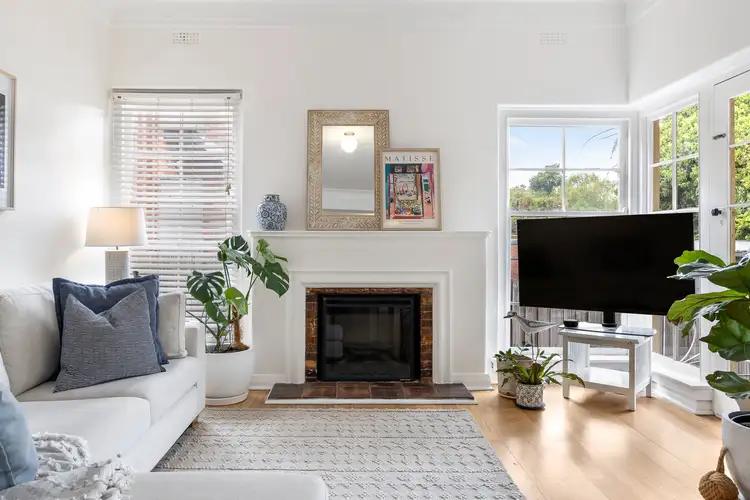 Fourth view of Homely apartment listing, 2/16 Riversdale Road, Hawthorn VIC 3122