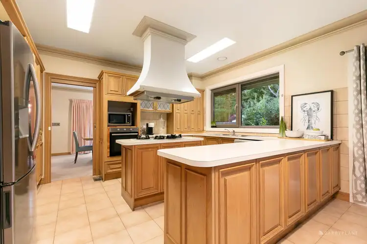 Fifth view of Homely house listing, 6 Ennersdale Court, Templestowe VIC 3106