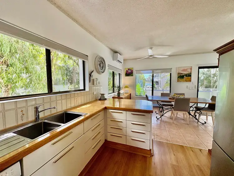 2/263 Gympie Terrace, Noosaville QLD 4566