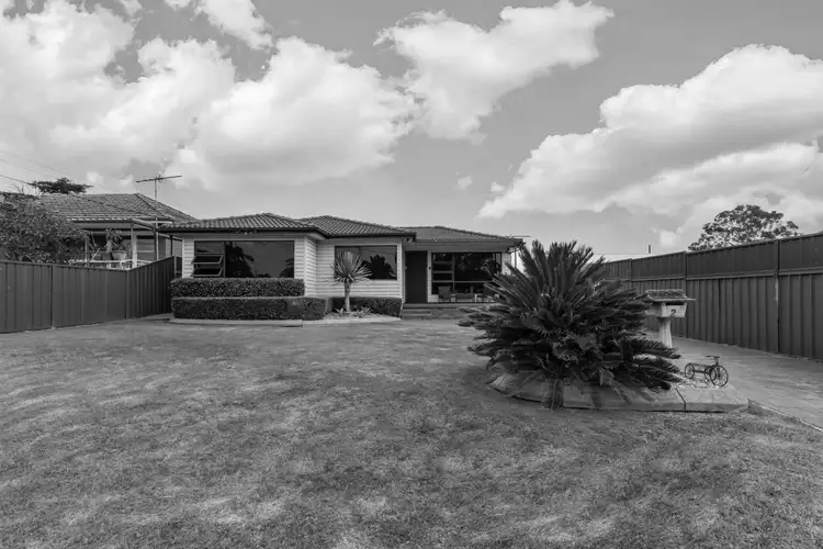 2 Kerran Close, Cambridge Park NSW 2747