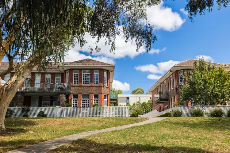 Main view of Homely apartment listing, 3/30 Linacre Drive, Bundoora VIC 3083