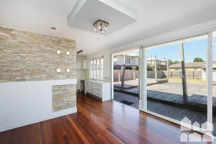 37 Corrigan Avenue, Brooklyn VIC 3012
