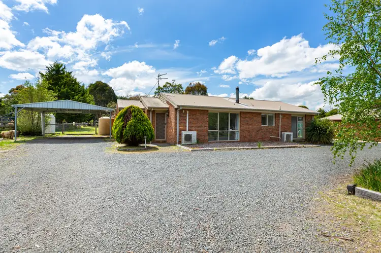 31 Coleraine Drive, Romsey VIC 3434