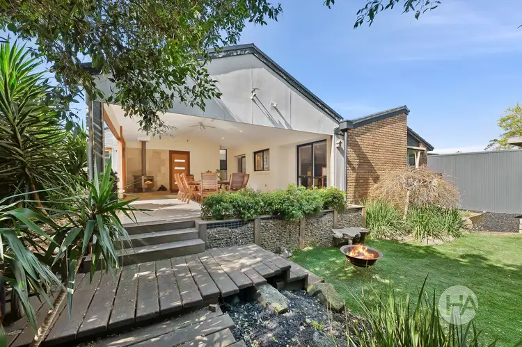 4 Clarendon Drive, Somerville VIC 3912