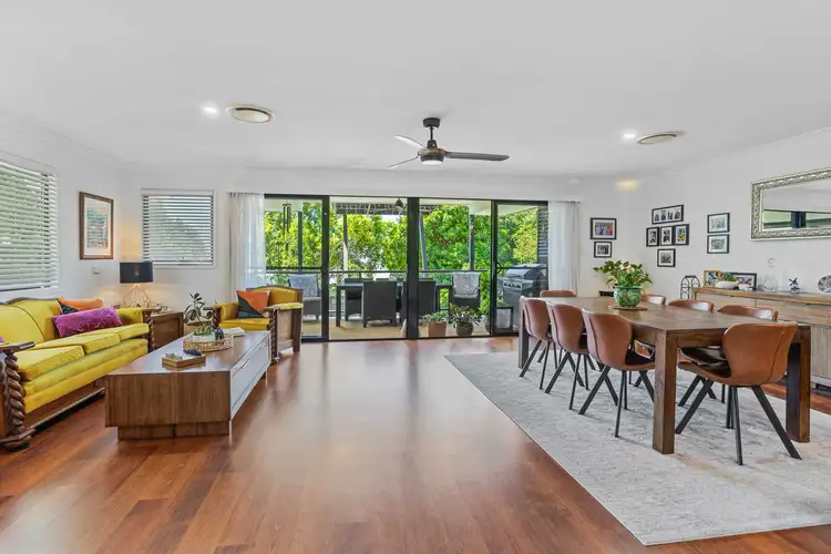 28/2 Ridgeline Way, Highland Park QLD 4211