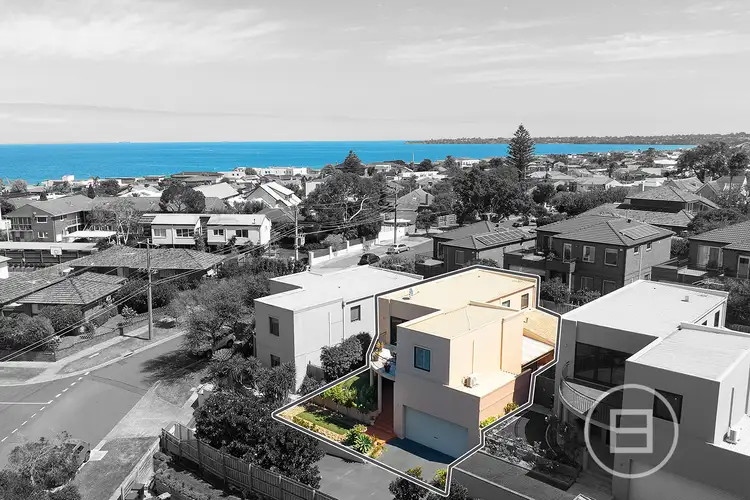 2/11 Royal Parade, Parkdale VIC 3195