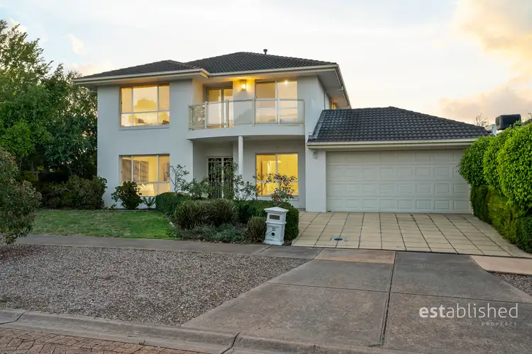 21 Eagleview Place, Sanctuary Lakes VIC 3030