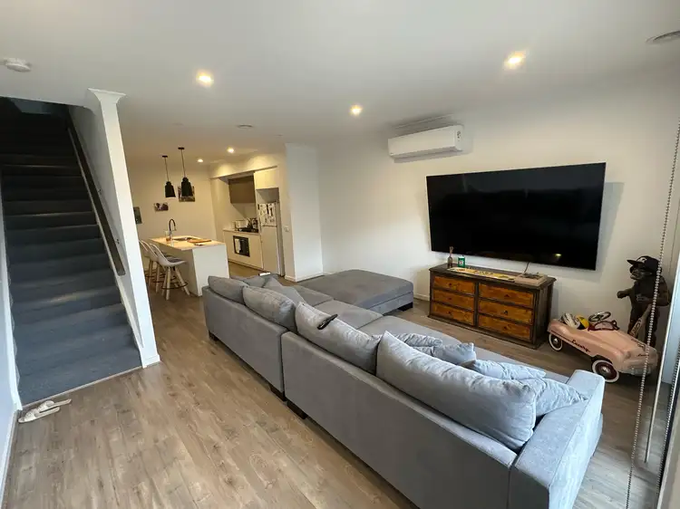 2 Wineglass Walk, Carrum Downs VIC 3201