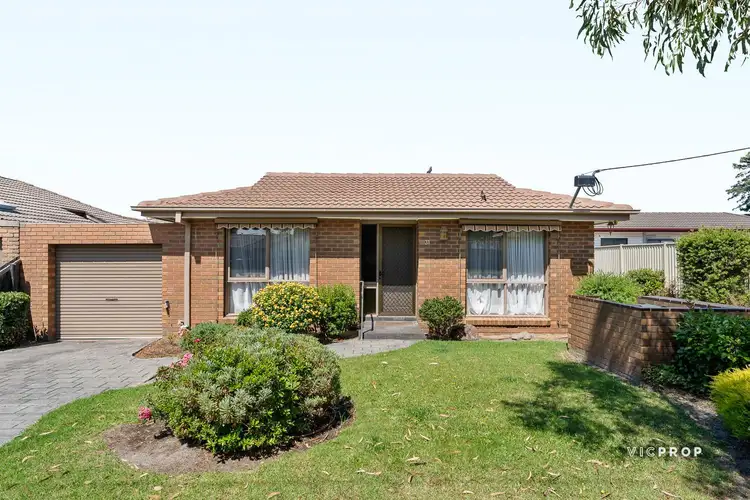 Main view of Homely unit listing, 1/31 Highland Street, Kingsbury VIC 3083