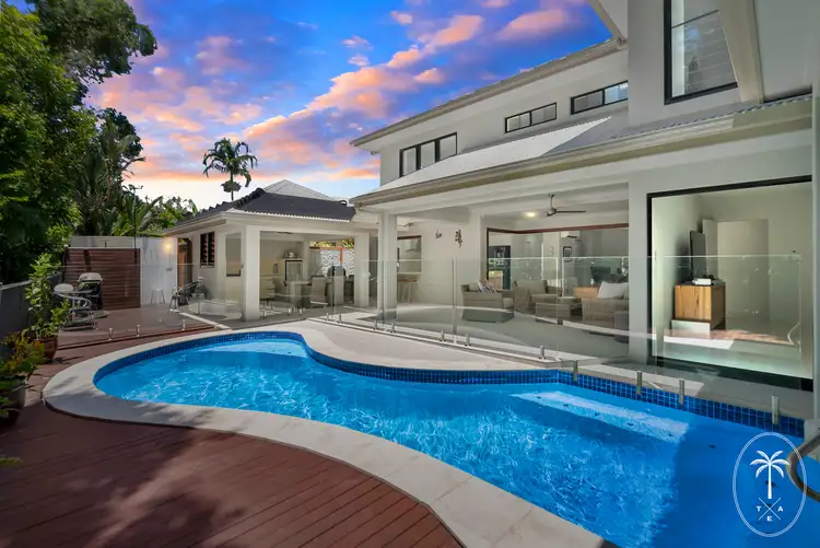 7 Kurt Close, Palm Cove QLD 4879