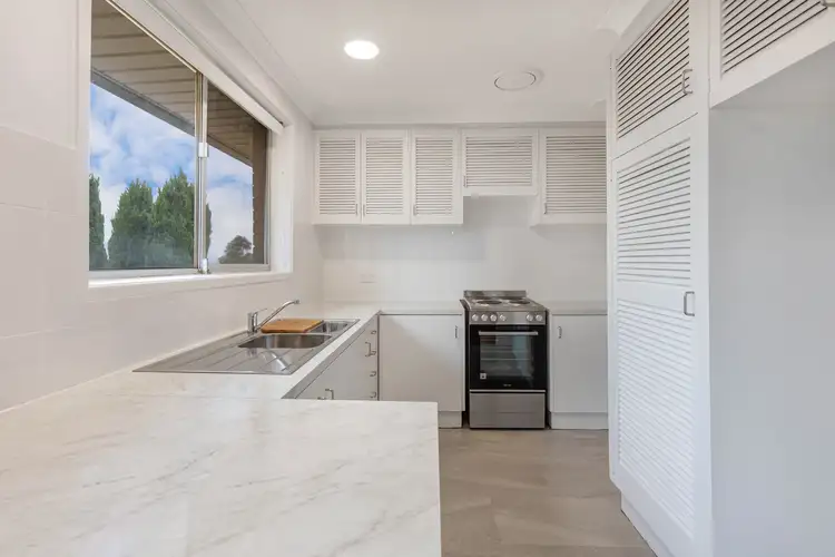 17 Mirrabooka Court