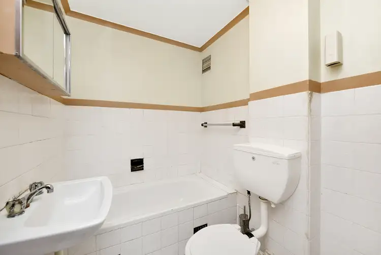 Sixth view of Homely apartment listing, 4/21-23 Martin Place, Mortdale NSW 2223