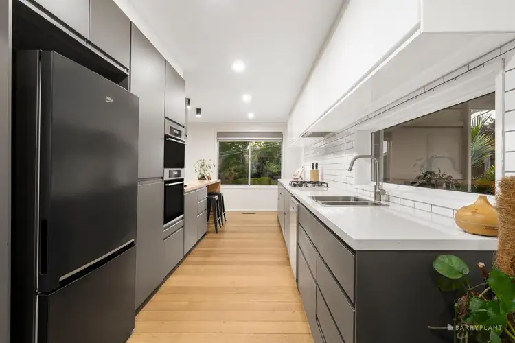 Fifth view of Homely house listing, 6 Kent Court, Bundoora VIC 3083