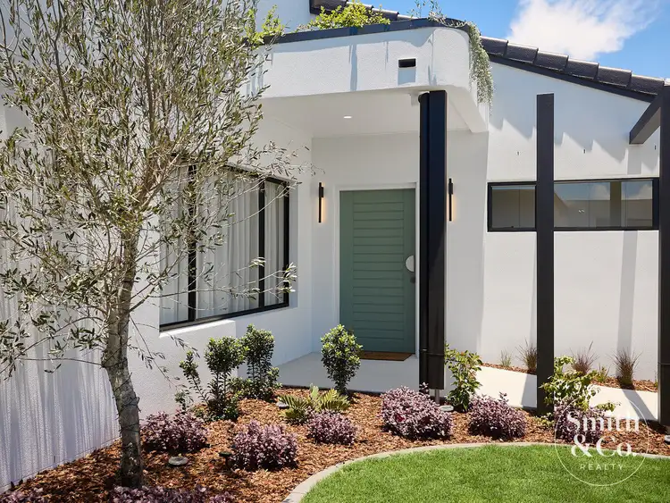 33 Sundown Drive, Paradise Point QLD 4216