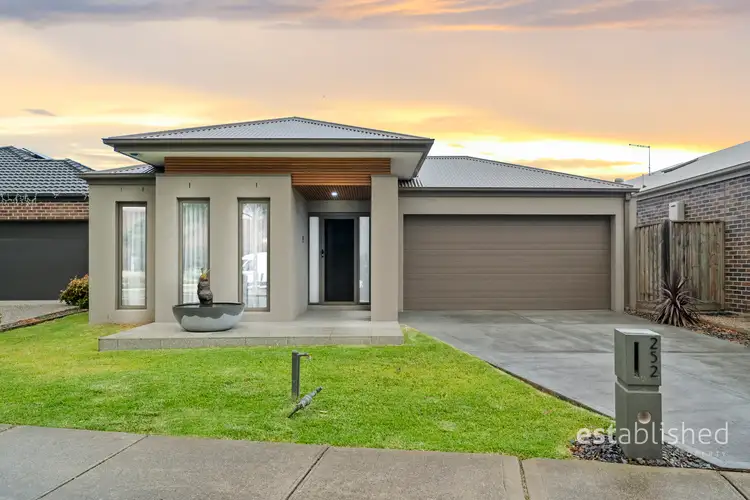 252 Saltwater Promenade, Point Cook VIC 3030