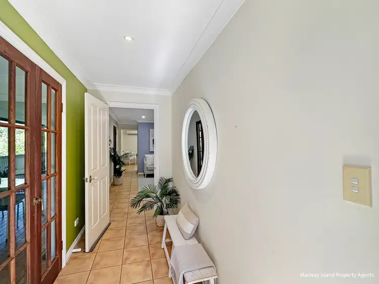 2 Emily Crescent