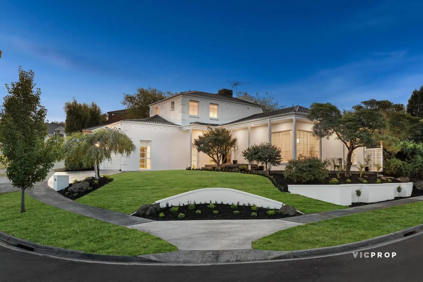 Main view of Homely house listing, 10 Davies Close, Wantirna VIC 3152