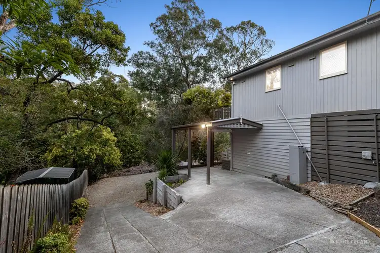 2/18 Beaufort Street, Mitcham VIC 3132