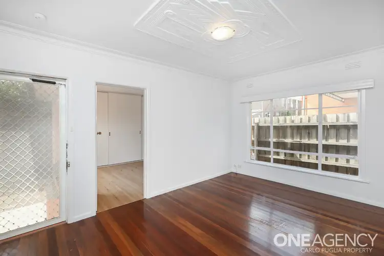Second view of Homely unit listing, 5/2 Alexandra Avenue, Sunshine VIC 3020