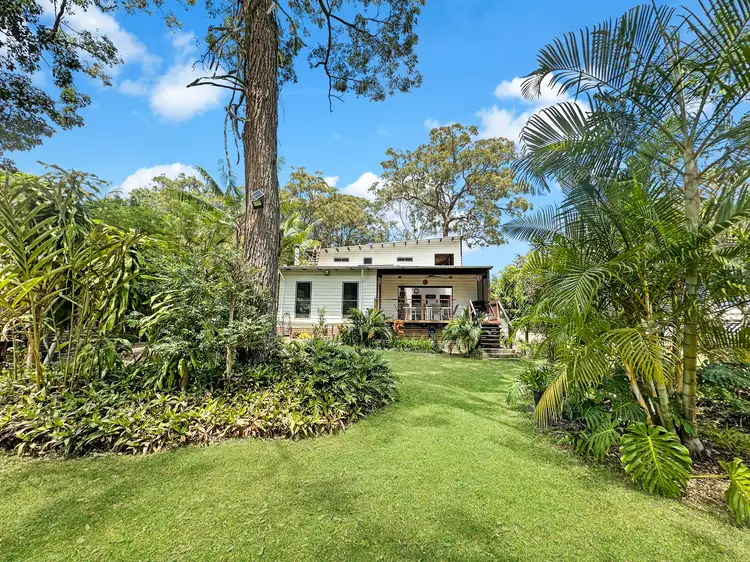 23 Noon Muckle Street, Macleay Island QLD 4184