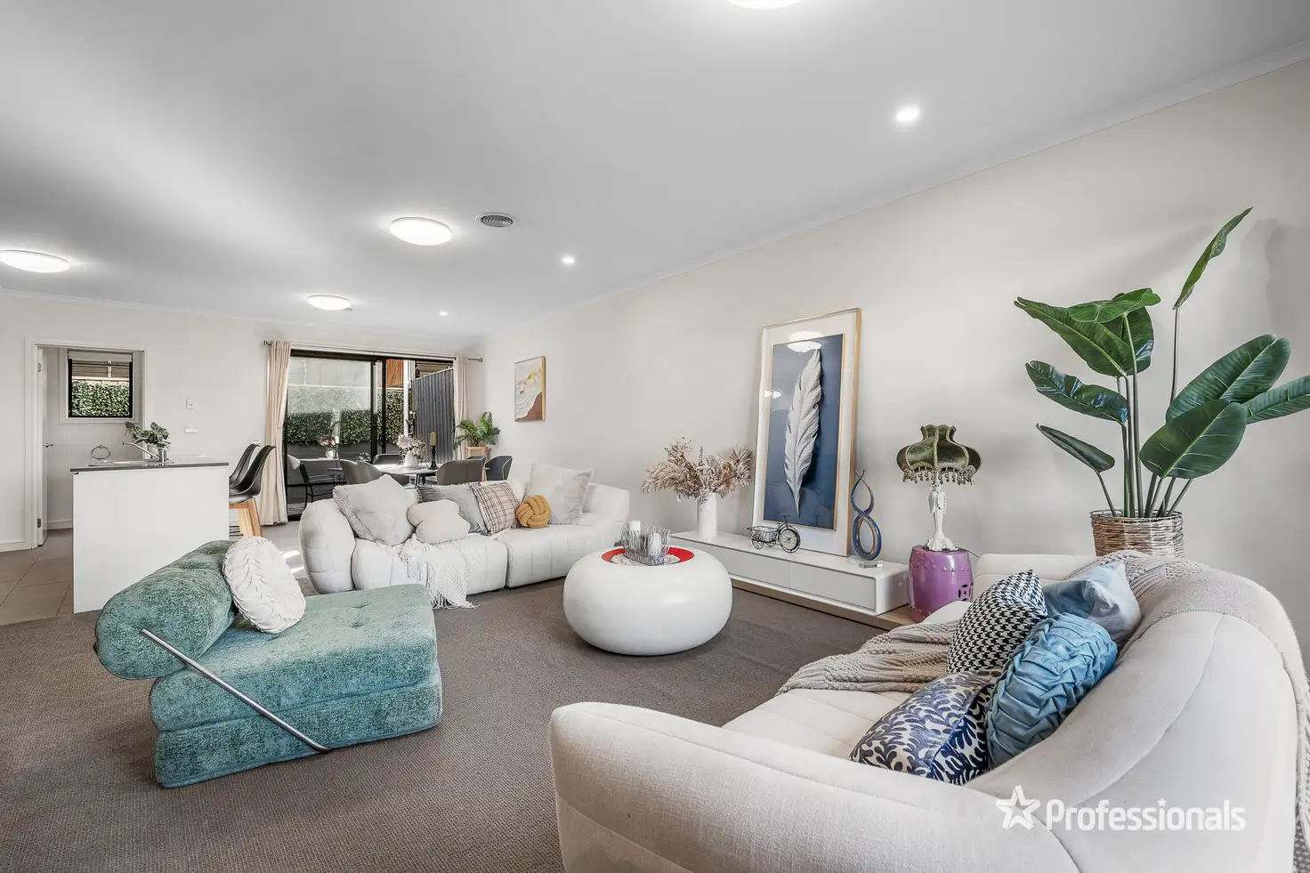 Main view of Homely house listing, 8 Selhurst Park Road, Mulgrave VIC 3170