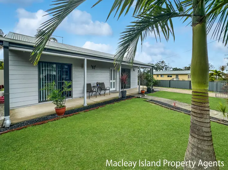 25 Tukkeri Street, Macleay Island QLD 4184