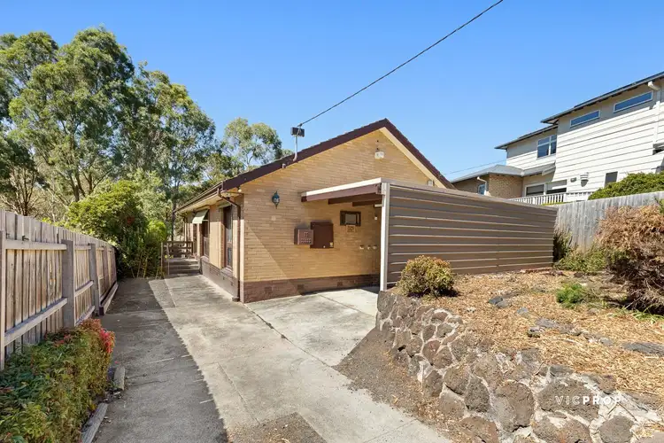 Second view of Homely house listing, 10 Gillon Court, Oakleigh VIC 3166