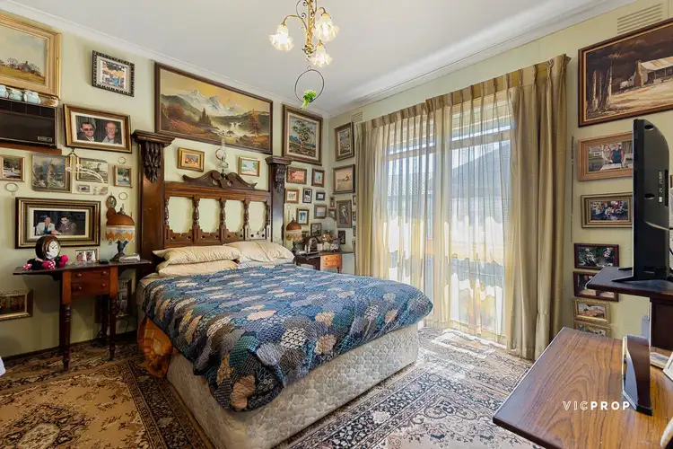 Sixth view of Homely house listing, 10 Gillon Court, Oakleigh VIC 3166
