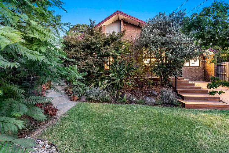 6 Kelvin Avenue