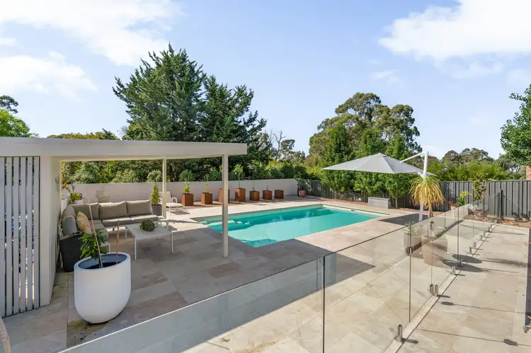 6 Hill View Court, Mckenzie Hill VIC 3451