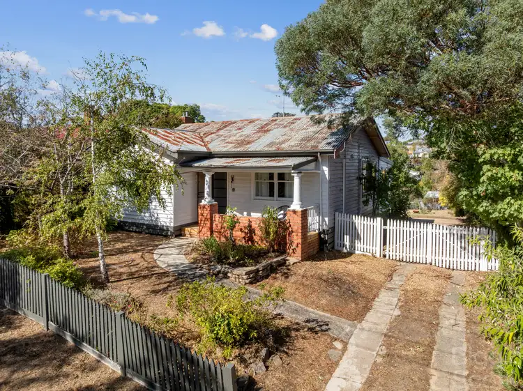 25 Little Street, Daylesford VIC 3460