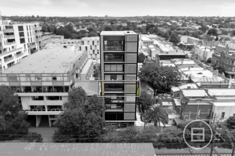 10 Newburgh Place