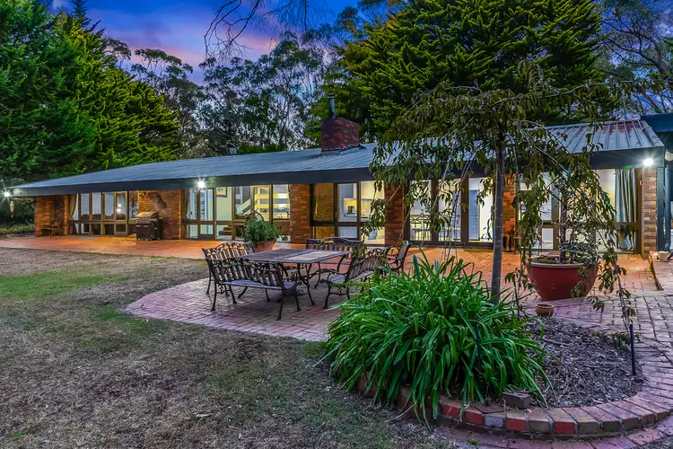 10 Mount View Road, Macedon VIC 3440