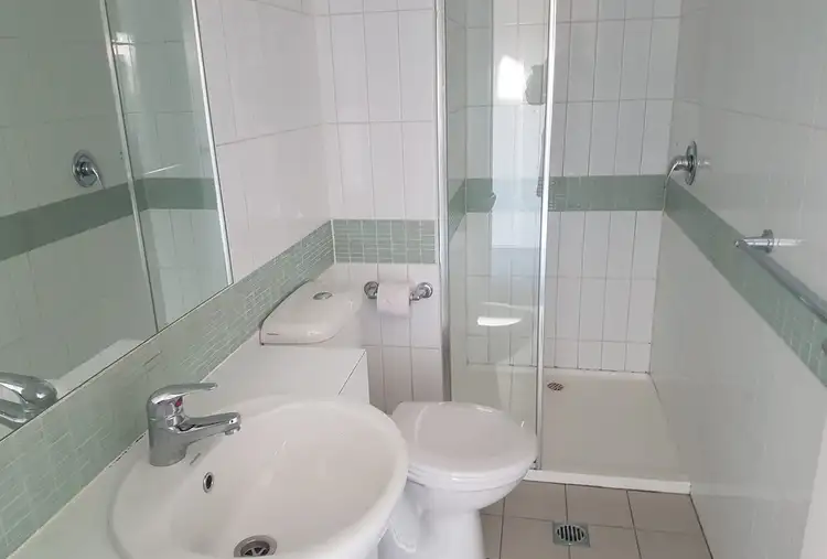 Fifth view of Homely apartment listing, 17/72-76 High Street, Windsor VIC 3181