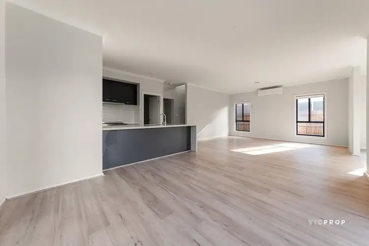 Sixth view of Homely house listing, 18 Clementine Boulevard, Tarneit VIC 3029