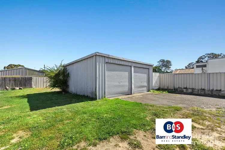 23 Throssell Street, Collie WA 6225