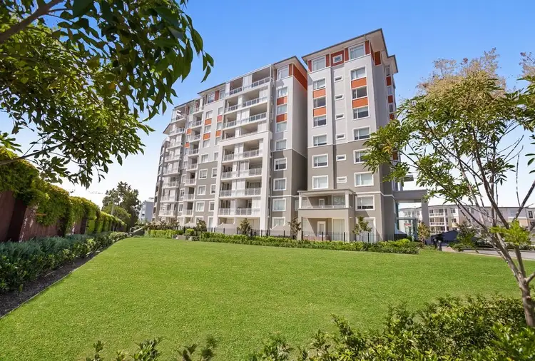 18 Woodlands Avenue